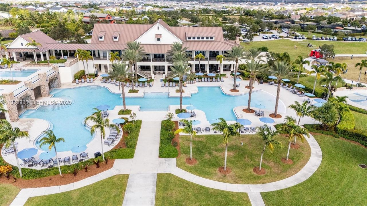 For Sale: $774,000 (6 beds, 4 baths, 3361 Square Feet)