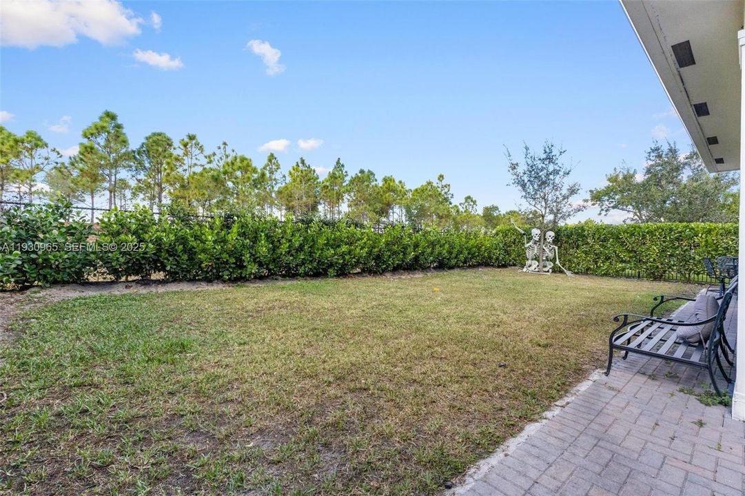 For Sale: $774,000 (6 beds, 4 baths, 3361 Square Feet)