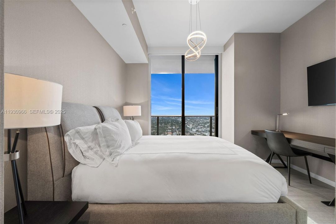 На продажу: $4,000,000 (4 спален, 4 ванн, 2418 Квадратных фут)