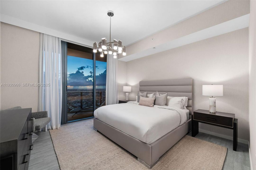 На продажу: $4,000,000 (4 спален, 4 ванн, 2418 Квадратных фут)