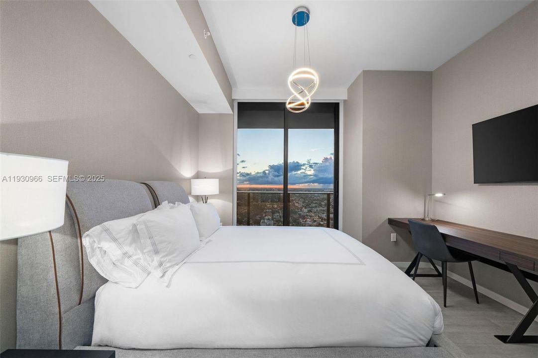 На продажу: $4,000,000 (4 спален, 4 ванн, 2418 Квадратных фут)