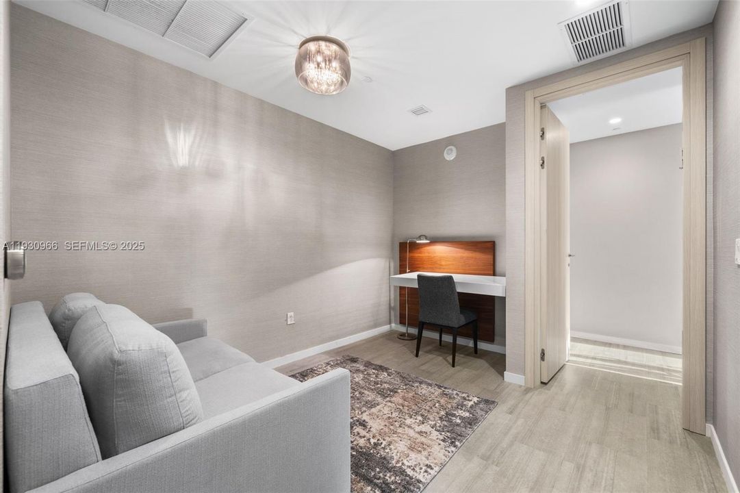 На продажу: $4,000,000 (4 спален, 4 ванн, 2418 Квадратных фут)