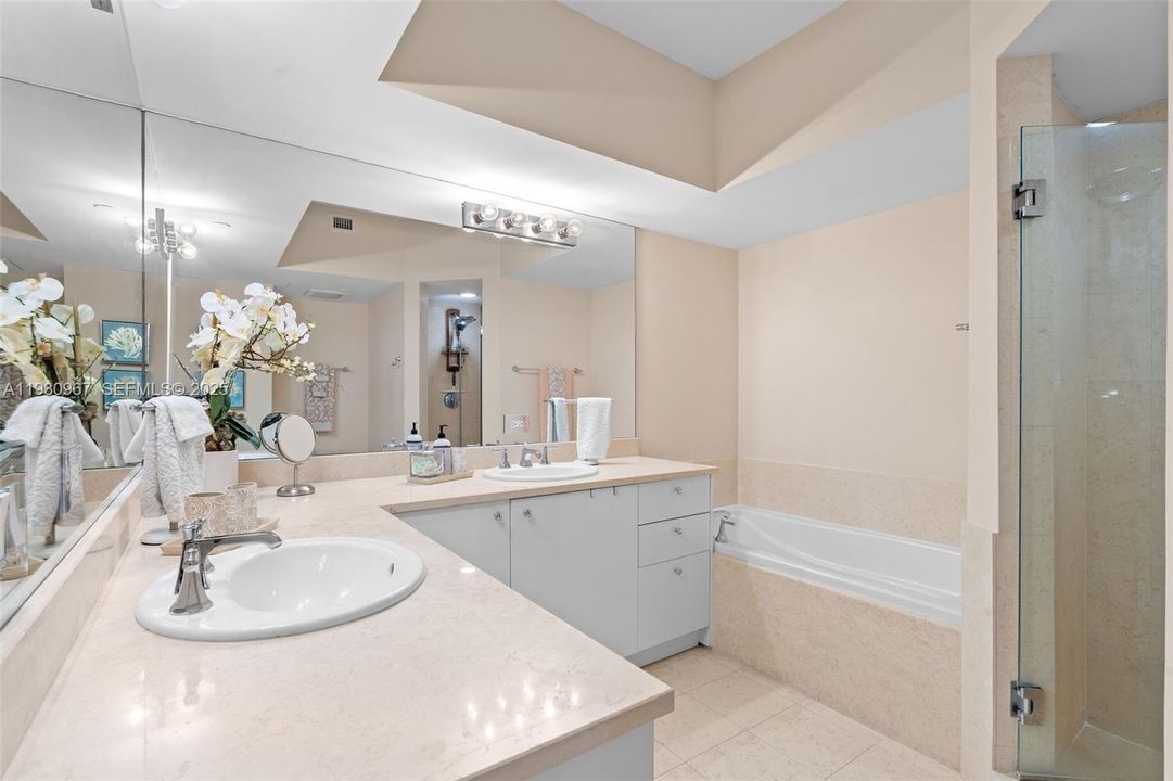 En Venta: $540,000 (2 camas, 2 baños, 1320 Pies cuadrados)