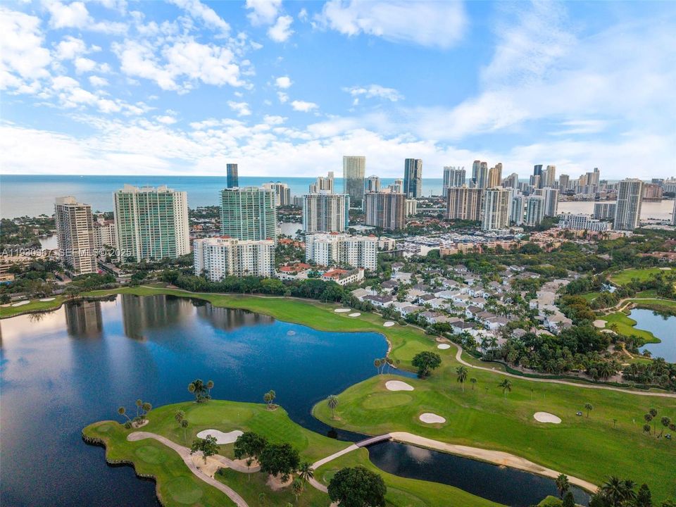 En Venta: $540,000 (2 camas, 2 baños, 1320 Pies cuadrados)