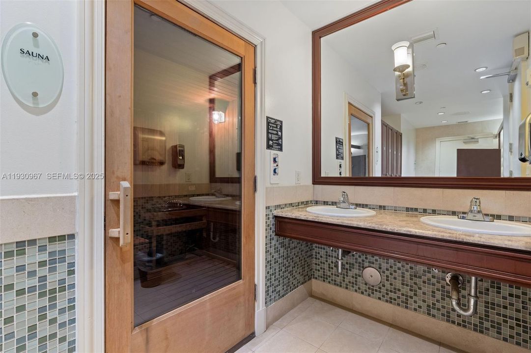 En Venta: $540,000 (2 camas, 2 baños, 1320 Pies cuadrados)