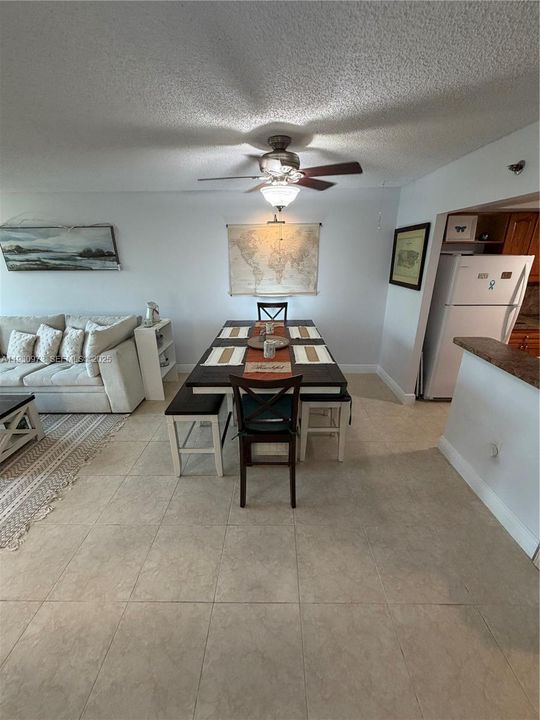 待售: $139,999 (1 贝兹, 1 浴室, 780 平方英尺)