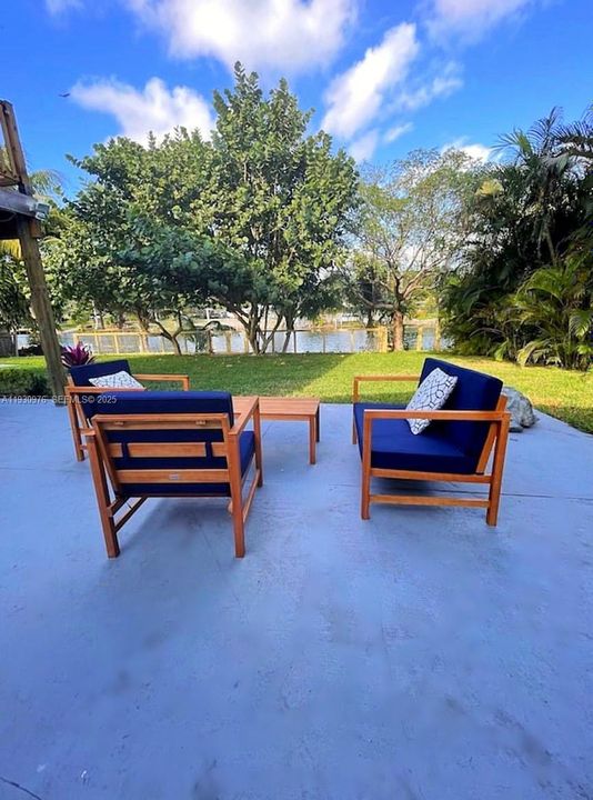 En Renta: $4,500 (4 camas, 2 baños, 2352 Pies cuadrados)