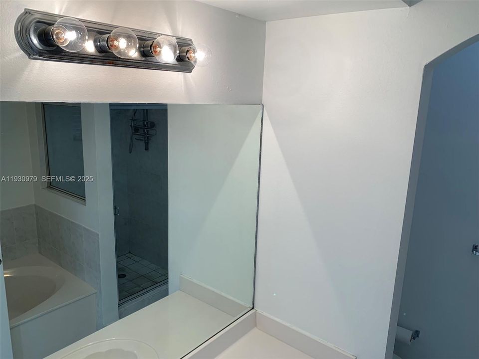 В аренду: $3,300 (3 спален, 2 ванн, 1704 Квадратных фут)