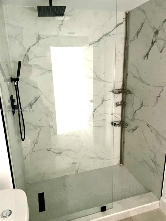 В аренду: $2,550 (2 спален, 1 ванн, 750 Квадратных фут)