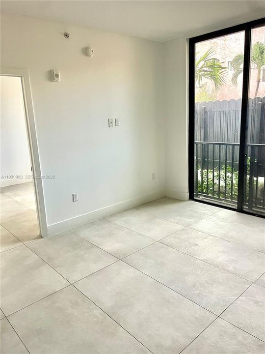 В аренду: $2,550 (2 спален, 1 ванн, 750 Квадратных фут)