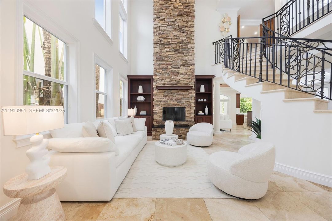 待售: $3,600,000 (4 贝兹, 4 浴室, 3716 平方英尺)