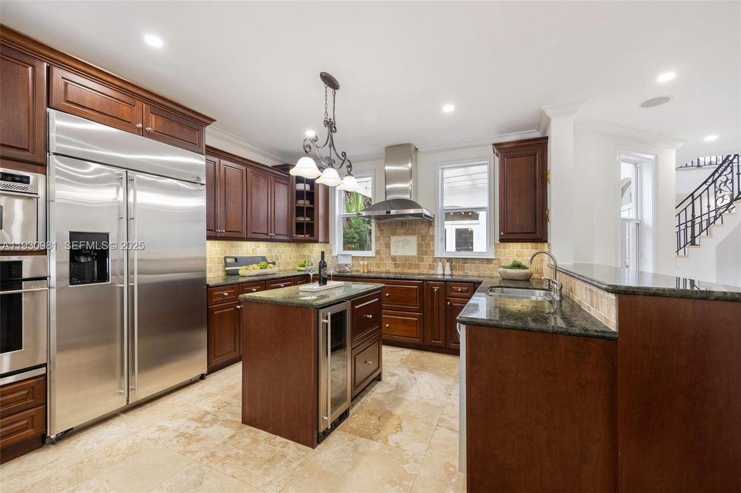 待售: $3,600,000 (4 贝兹, 4 浴室, 3716 平方英尺)