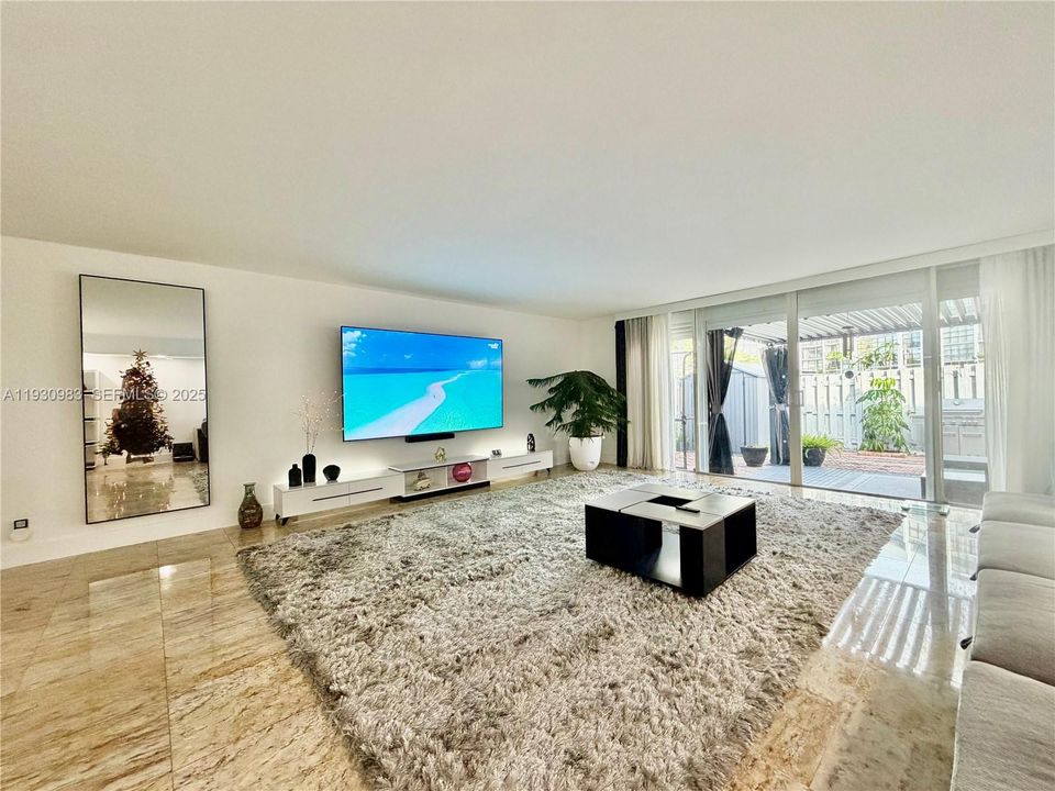 En Venta: $679,000 (3 camas, 2 baños, 1804 Pies cuadrados)