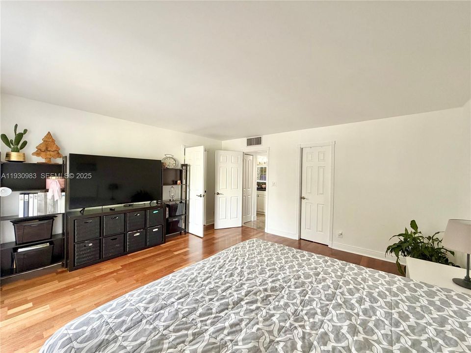 En Venta: $679,000 (3 camas, 2 baños, 1804 Pies cuadrados)