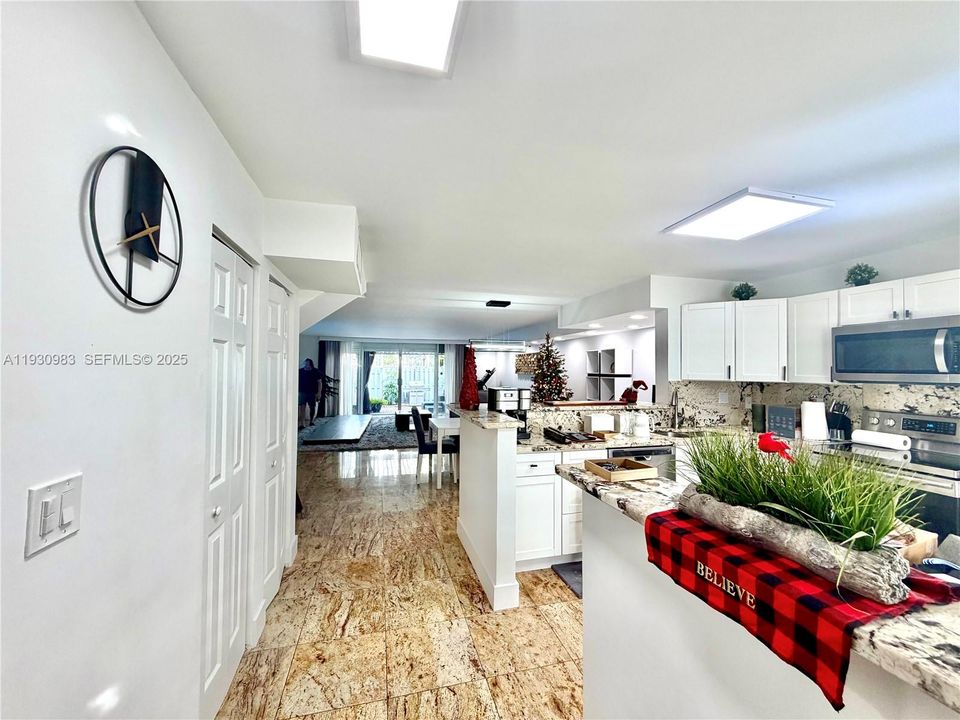 En Venta: $679,000 (3 camas, 2 baños, 1804 Pies cuadrados)