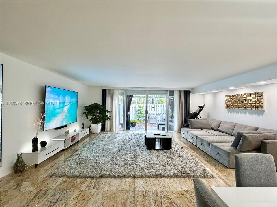 En Venta: $679,000 (3 camas, 2 baños, 1804 Pies cuadrados)