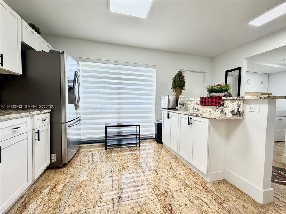 En Venta: $679,000 (3 camas, 2 baños, 1804 Pies cuadrados)