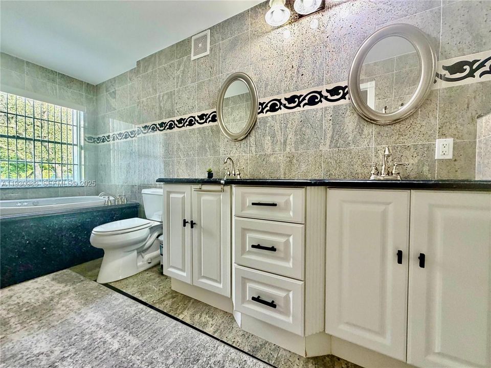 En Venta: $679,000 (3 camas, 2 baños, 1804 Pies cuadrados)