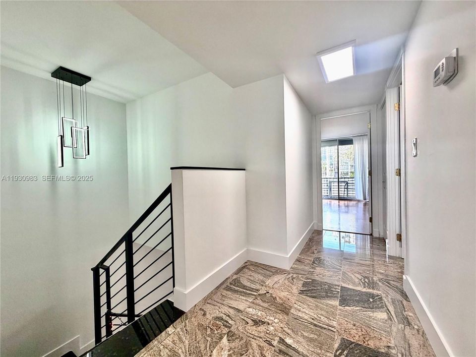 En Venta: $679,000 (3 camas, 2 baños, 1804 Pies cuadrados)