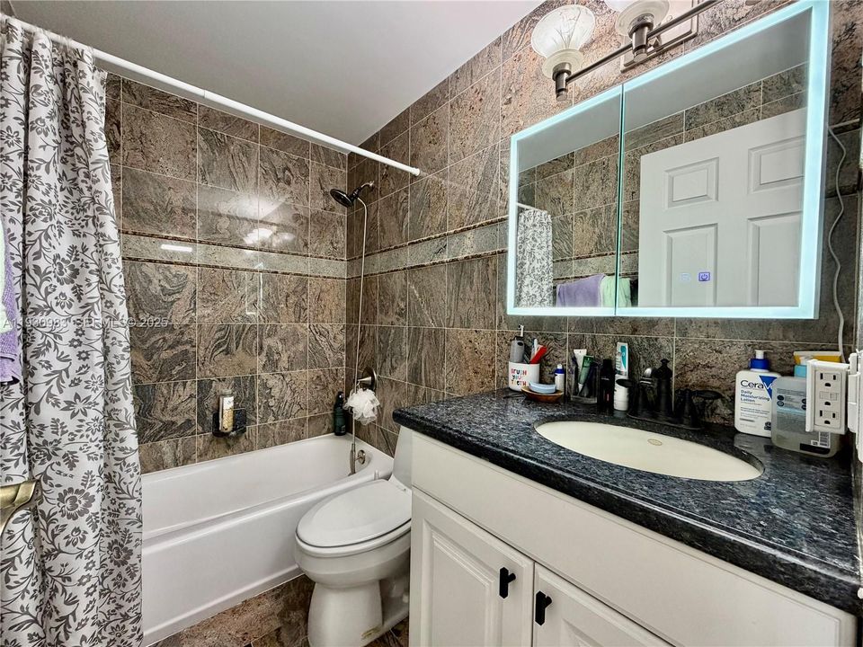 En Venta: $679,000 (3 camas, 2 baños, 1804 Pies cuadrados)