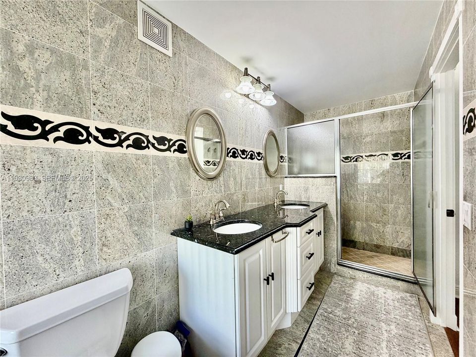 En Venta: $679,000 (3 camas, 2 baños, 1804 Pies cuadrados)