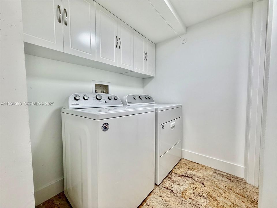 En Venta: $679,000 (3 camas, 2 baños, 1804 Pies cuadrados)