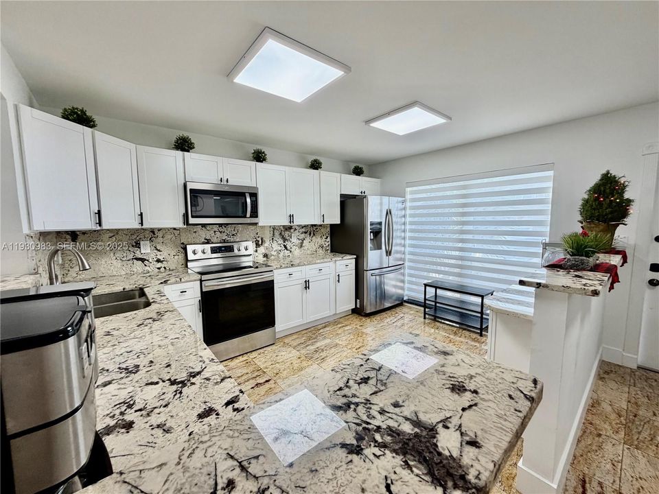 En Venta: $679,000 (3 camas, 2 baños, 1804 Pies cuadrados)