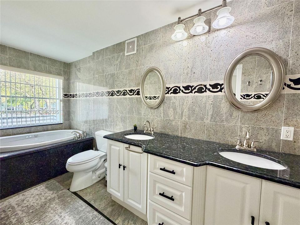 En Venta: $679,000 (3 camas, 2 baños, 1804 Pies cuadrados)