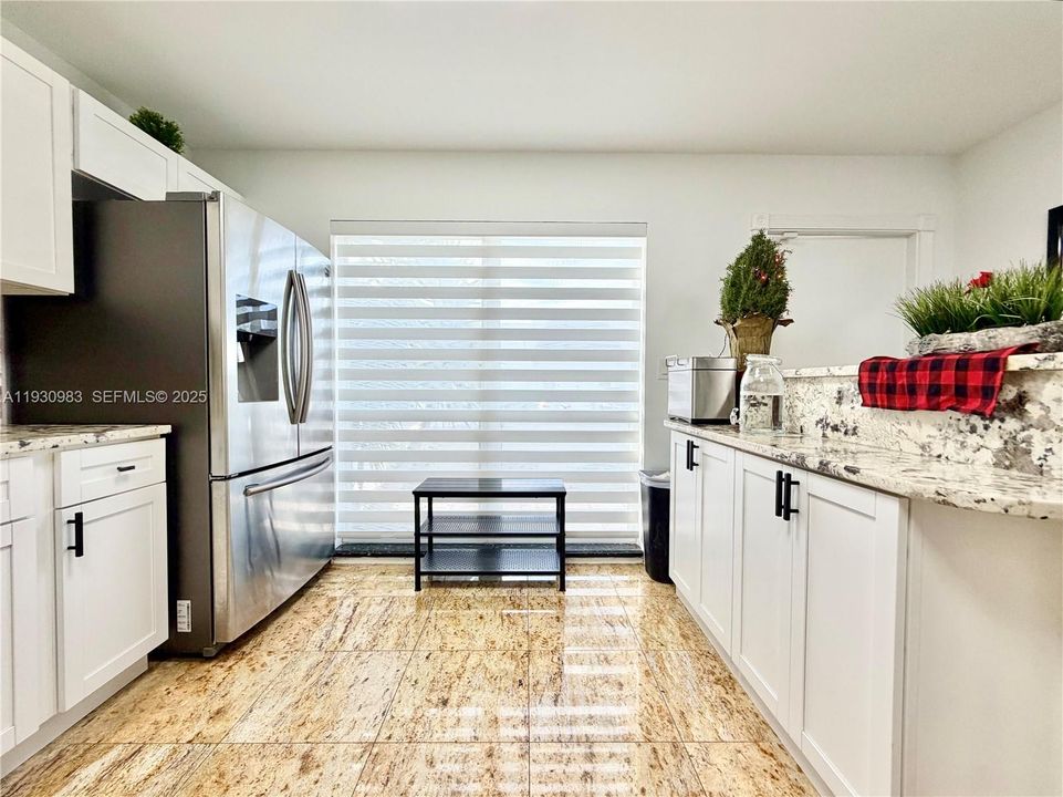 En Venta: $679,000 (3 camas, 2 baños, 1804 Pies cuadrados)