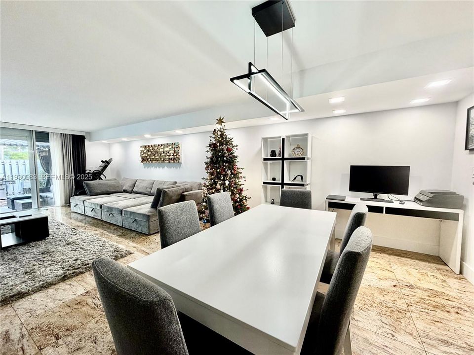 En Venta: $679,000 (3 camas, 2 baños, 1804 Pies cuadrados)