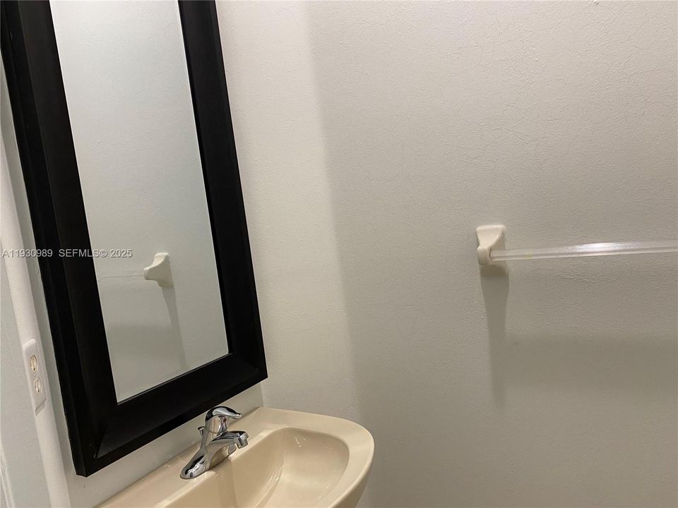 For Rent: $4,000 (2 beds, 2 baths, 1623 Square Feet)