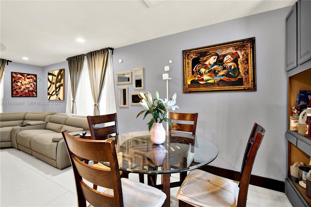 For Sale: $400,000 (3 beds, 2 baths, 1144 Square Feet)