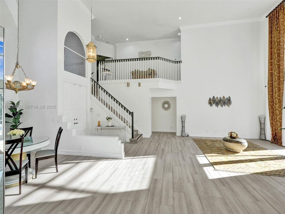 En Renta: $5,800 (5 camas, 3 baños, 3296 Pies cuadrados)