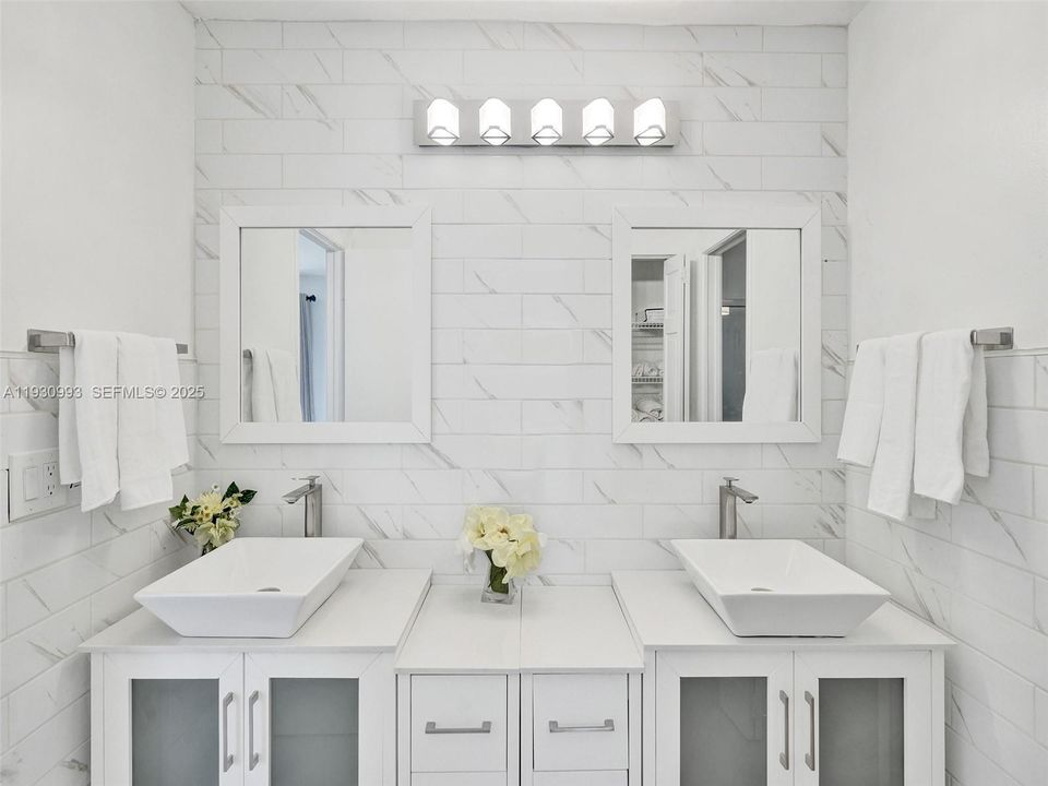 En Renta: $5,800 (5 camas, 3 baños, 3296 Pies cuadrados)