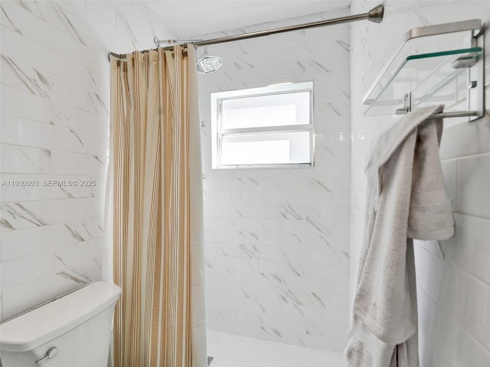 En Renta: $5,800 (5 camas, 3 baños, 3296 Pies cuadrados)