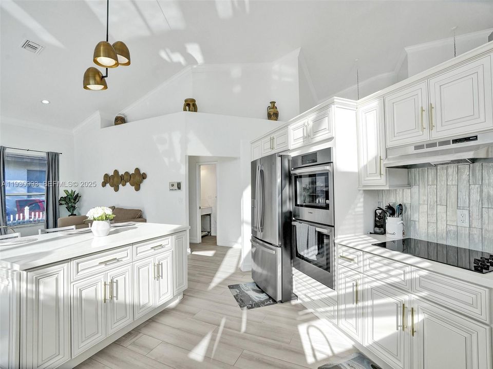 En Renta: $5,800 (5 camas, 3 baños, 3296 Pies cuadrados)