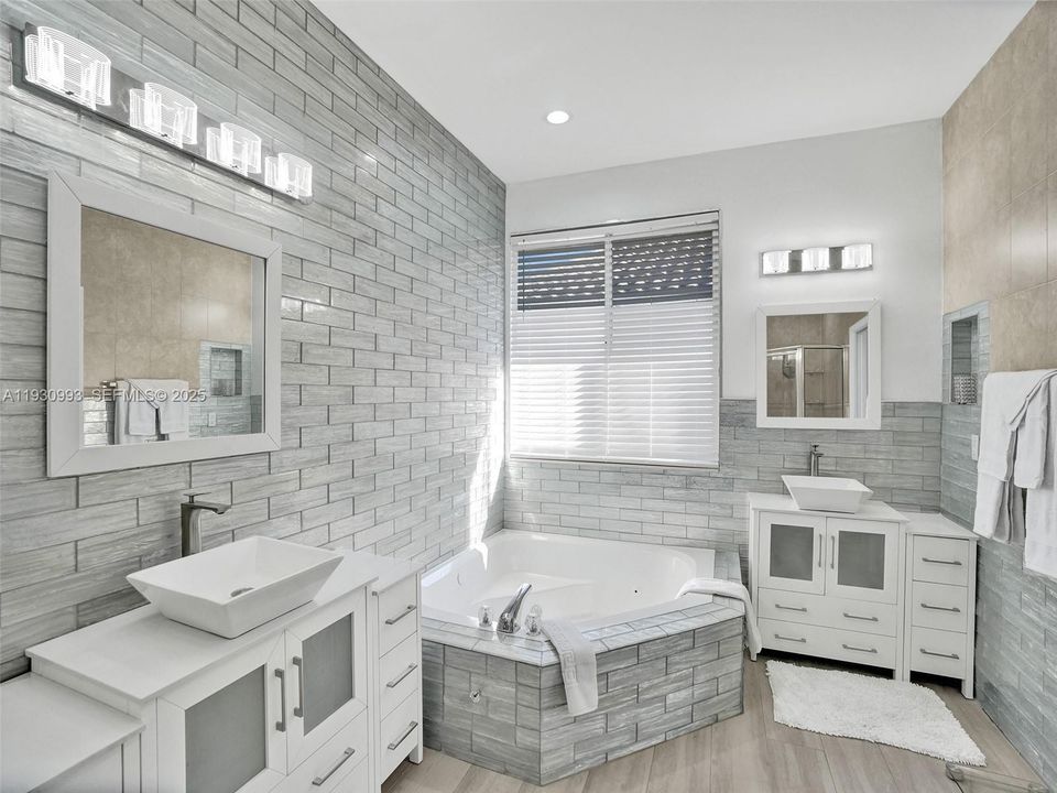 En Renta: $5,800 (5 camas, 3 baños, 3296 Pies cuadrados)