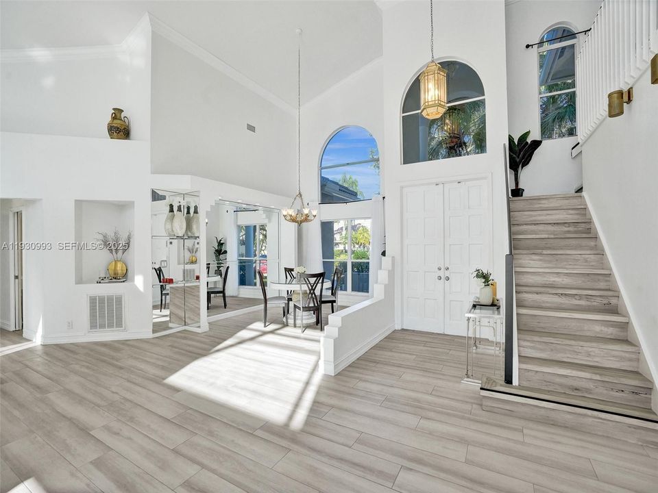 En Renta: $5,800 (5 camas, 3 baños, 3296 Pies cuadrados)