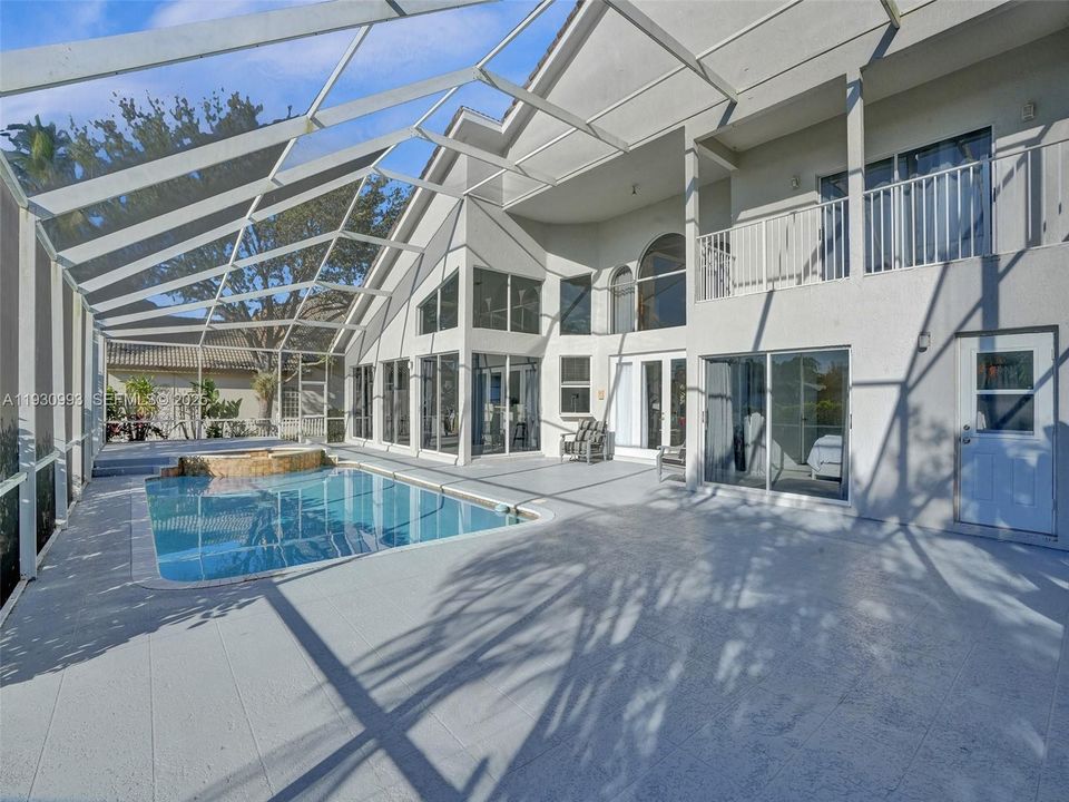 En Renta: $5,800 (5 camas, 3 baños, 3296 Pies cuadrados)