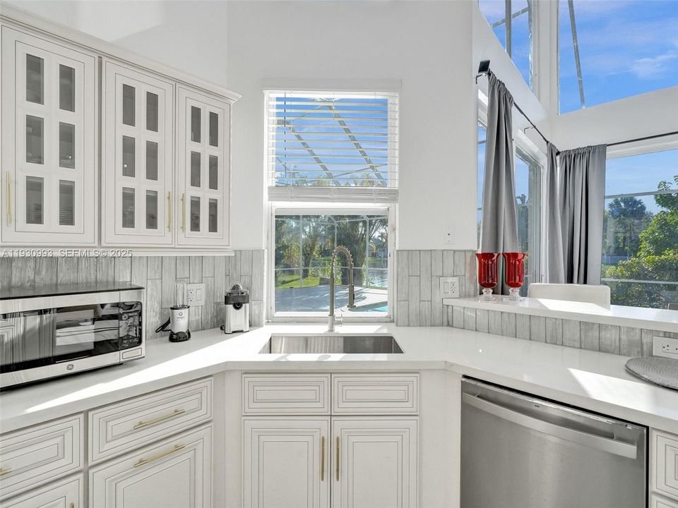 En Renta: $5,800 (5 camas, 3 baños, 3296 Pies cuadrados)