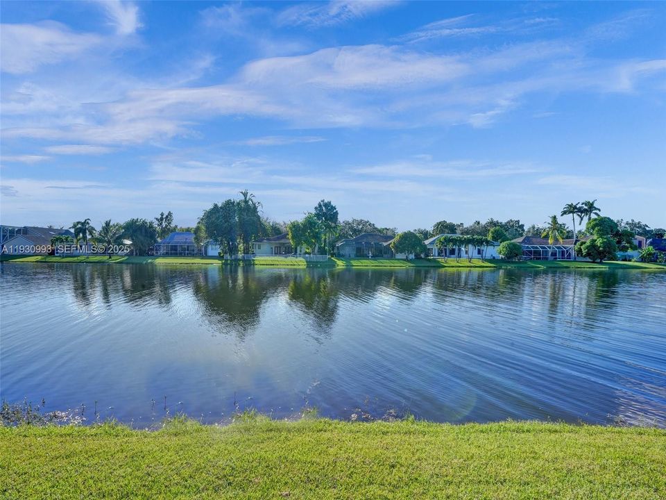 En Renta: $5,800 (5 camas, 3 baños, 3296 Pies cuadrados)