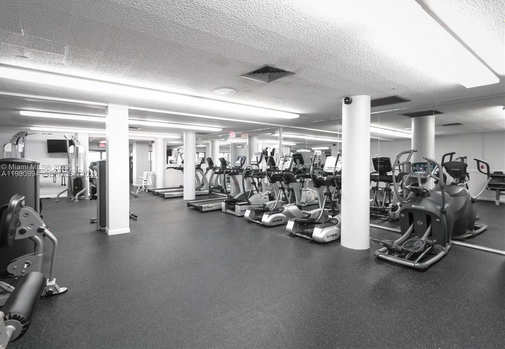 En Venta: $399,000 (2 camas, 2 baños, 1240 Pies cuadrados)