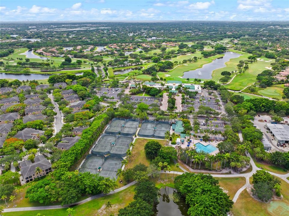 出租: $6,600 (4 贝兹, 2 浴室, 2674 平方英尺)