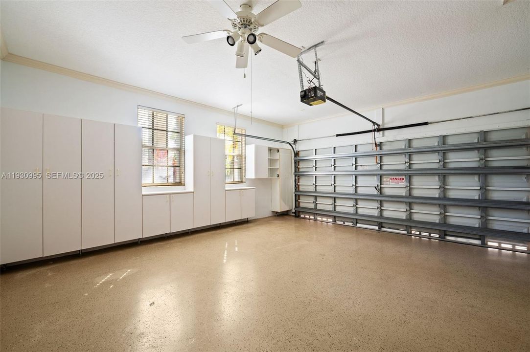 出租: $6,600 (4 贝兹, 2 浴室, 2674 平方英尺)