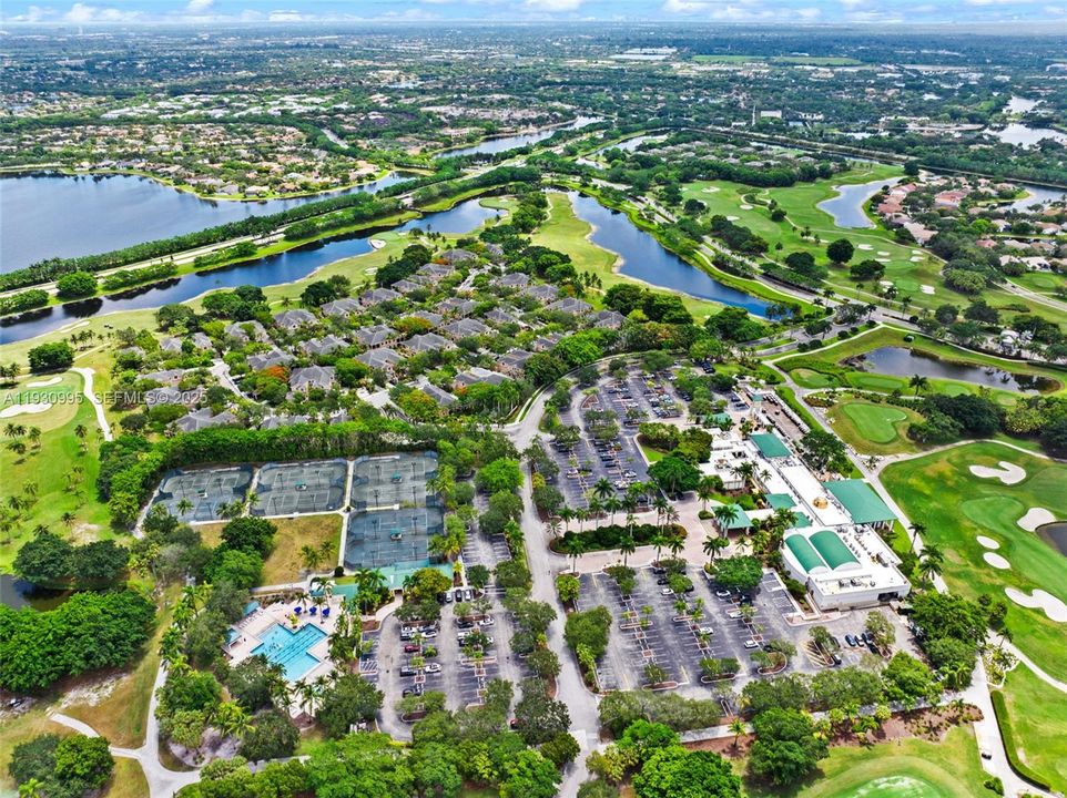 出租: $6,600 (4 贝兹, 2 浴室, 2674 平方英尺)