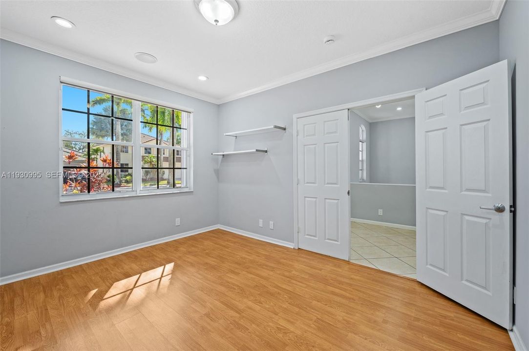 出租: $6,600 (4 贝兹, 2 浴室, 2674 平方英尺)