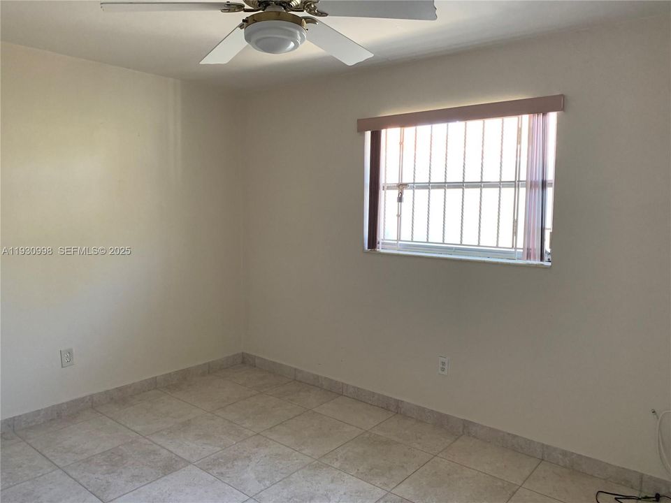 For Rent: $2,399 (2 beds, 1 baths, 2227 Square Feet)