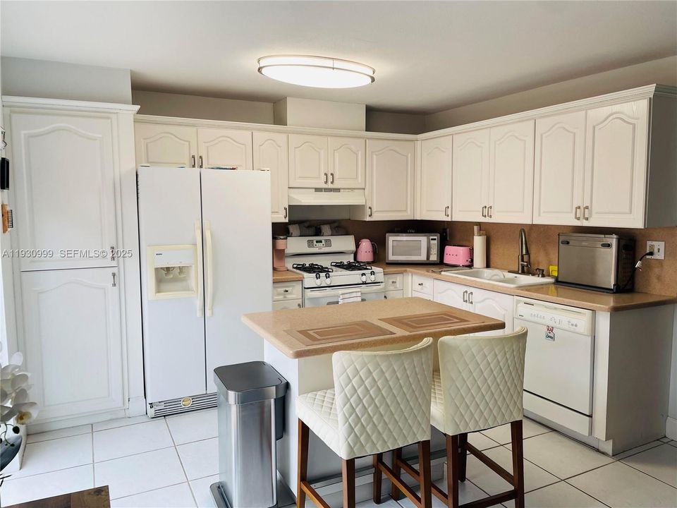For Sale: $499,000 (3 beds, 3 baths, 1488 Square Feet)