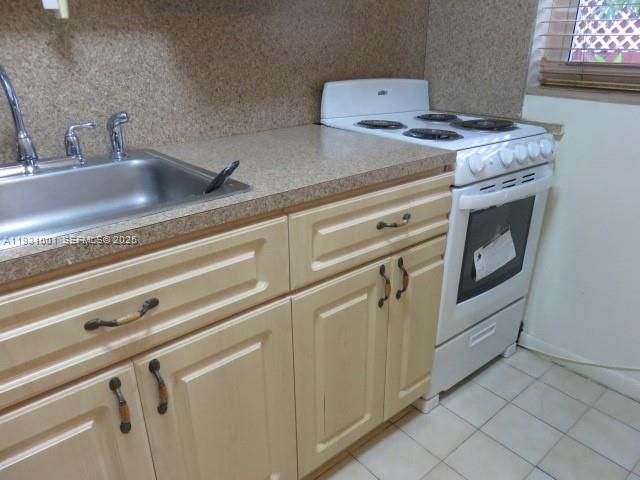 出租: $1,400 (1 贝兹, 1 浴室, 390 平方英尺)