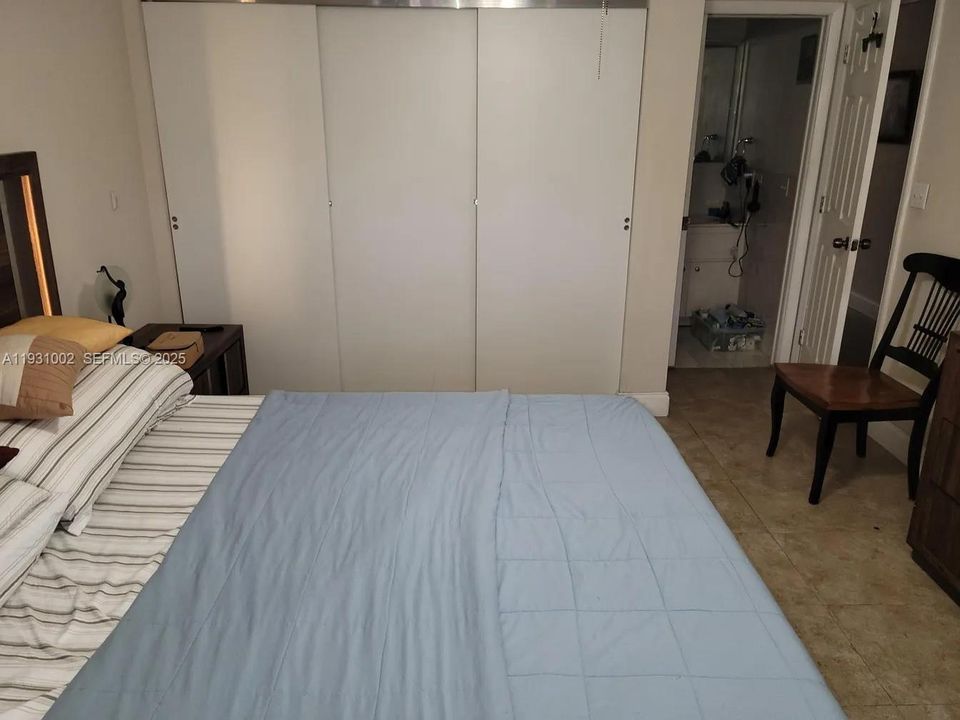 For Rent: $2,700 (2 beds, 2 baths, 1236 Square Feet)